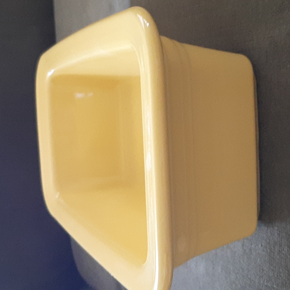 Fiestaware NWT Sunflower Yellow Ceramic Loaf Pan - Picture 3 of 5